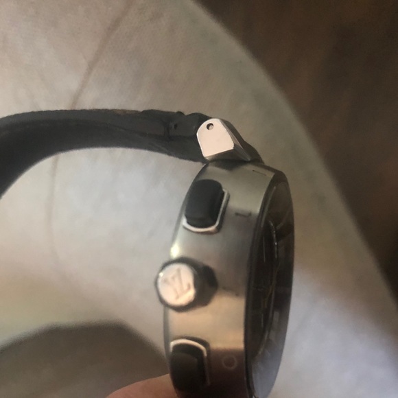 LOUIS VUITTON Tambour Digital Analogic Watch - Picture 4 of 8